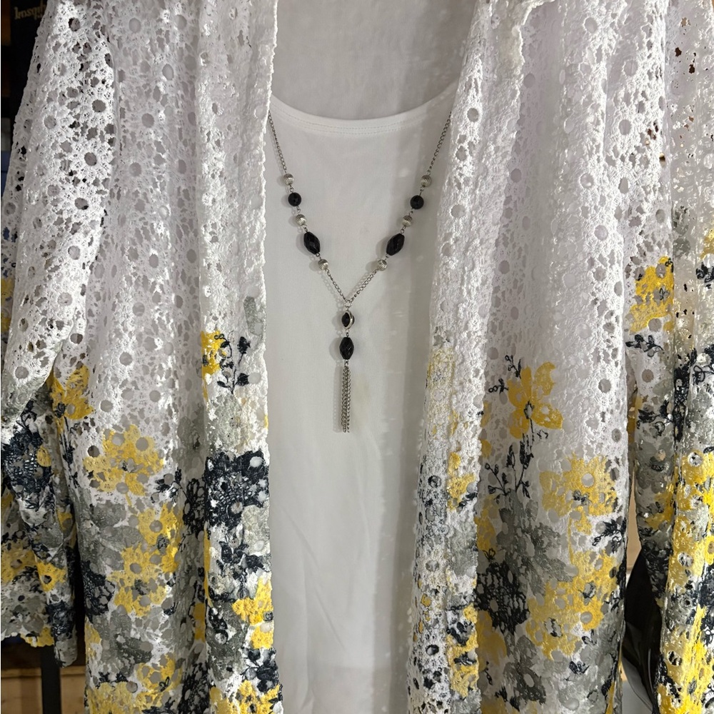 Alfred Dunner Elegant layered top with Black and Silver Necklace